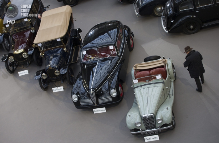 Выставка ретро-автомобилей в Гран-Пале