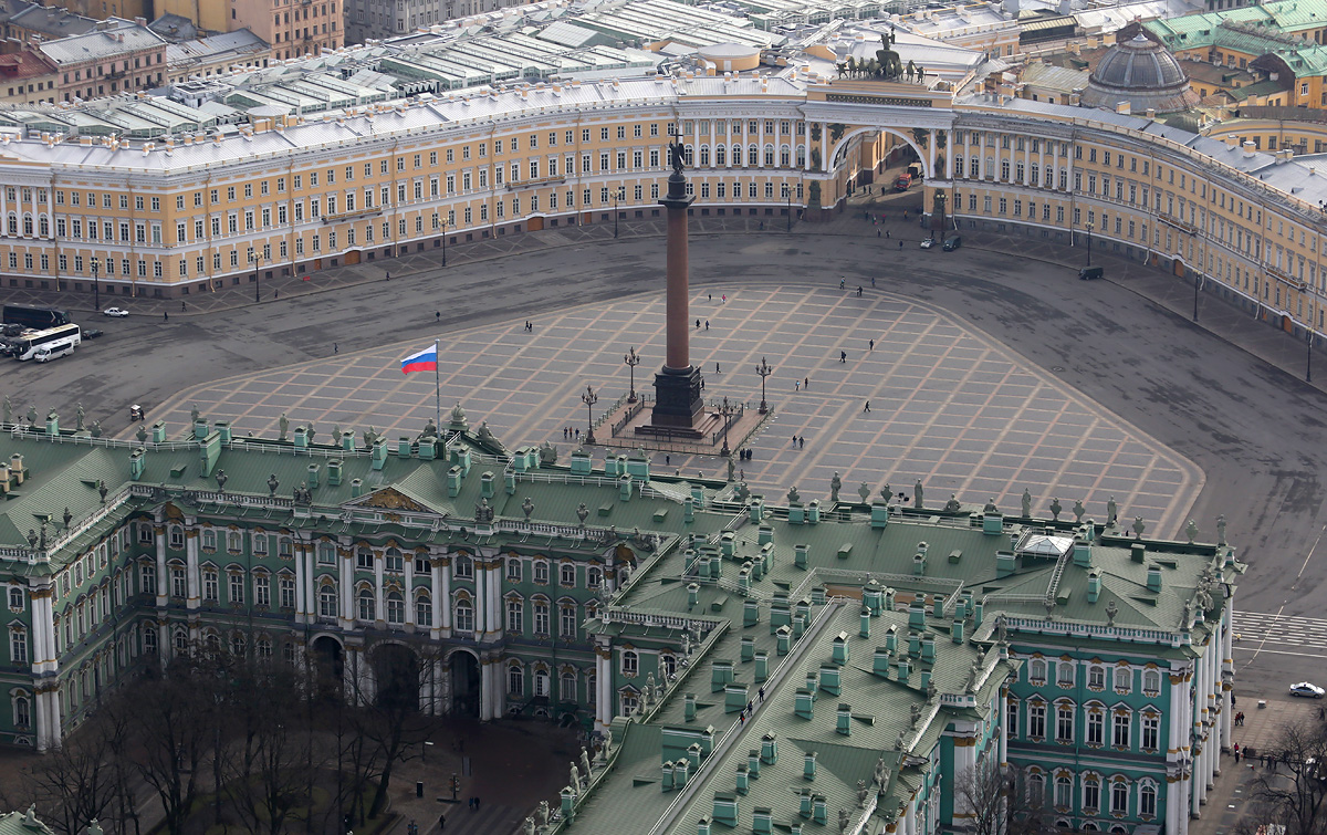 Какой центр санкт петербурга. Дворцовая площадь в Санкт-Петербурге. Дворцовая площадь в Санкт-Петербурге Эрмитаж. Площадь зимнего дворца в Санкт-Петербурге. Дворцовая площадь зимний дворец.