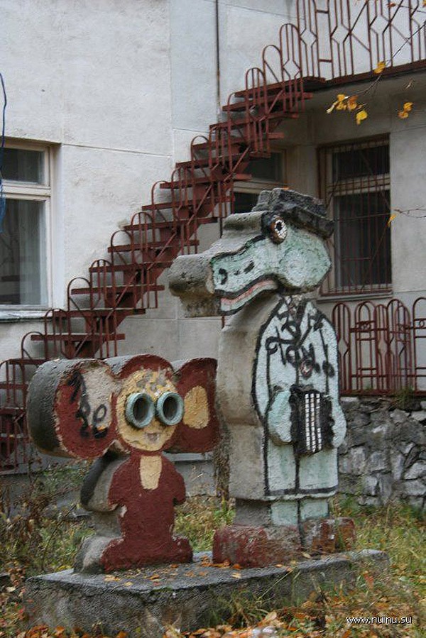 Психоделические детские площадки России