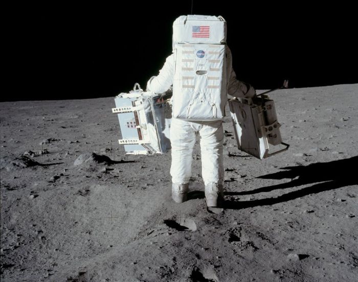 Первая высадка человека на Луну