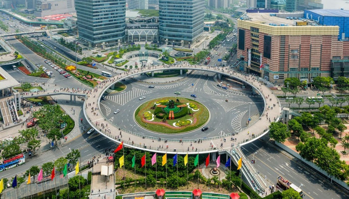 Круглый пешеходный мост в Китае