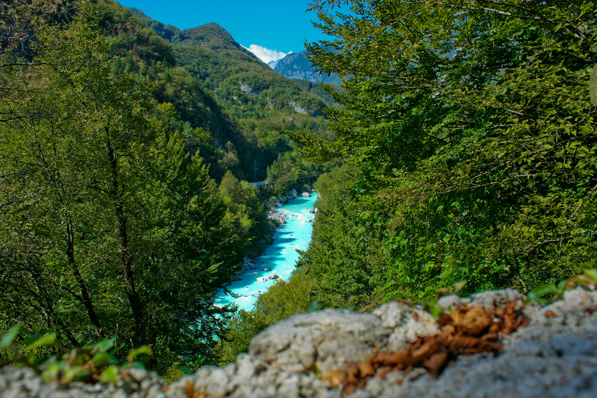 Бирюзовая река соча Италия