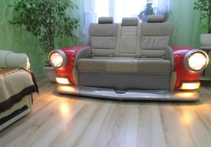 Уникальный диван из ГАЗ-21