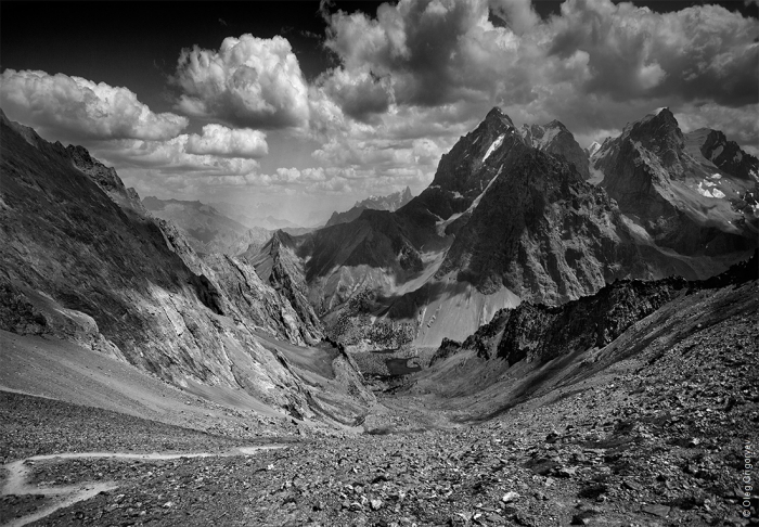 Черно белое горизонтальное фото