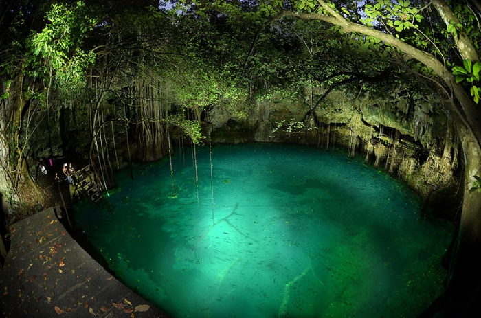 Красивейшие подводные пещеры