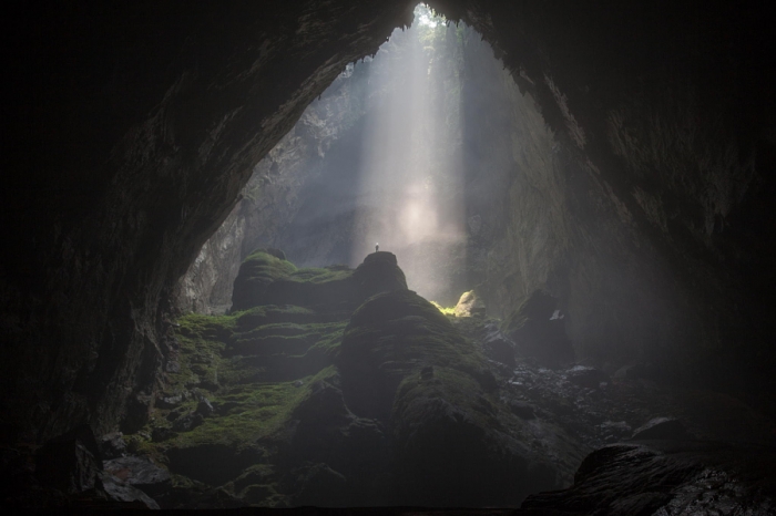 Внутри самой большой пещеры в мире