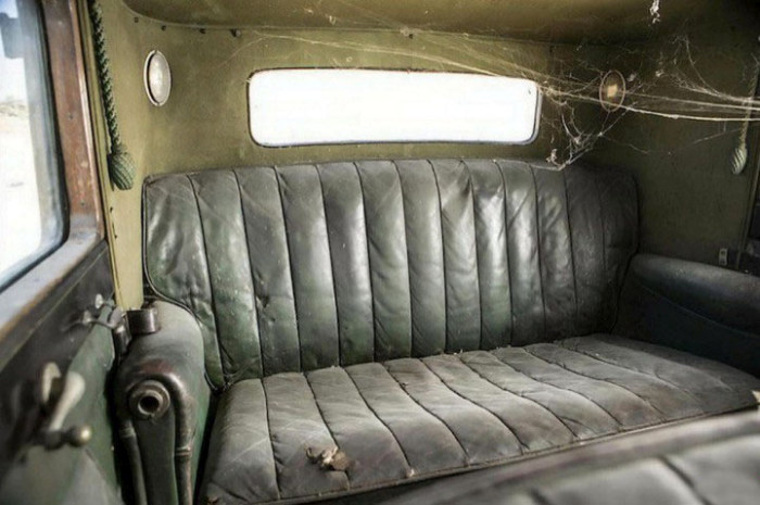 Bentley 1929 года найденный в гараже среди хлама