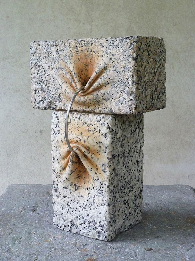 Испанский скульптор превратил камень в пластилин 