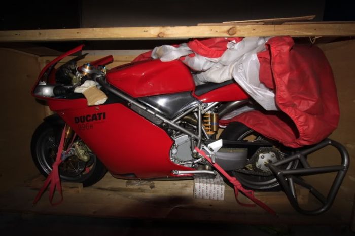 Ducati 996R   10    