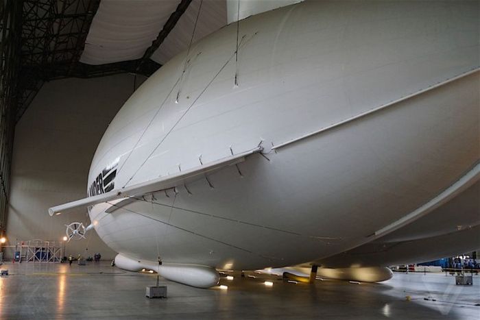      Airlander 10    