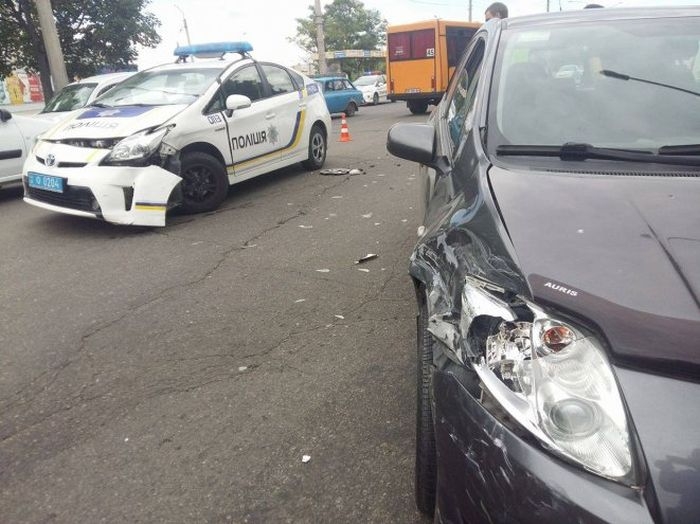 Патрульная полиция Киева за год разбила 150 автомобилей Toyota Prius