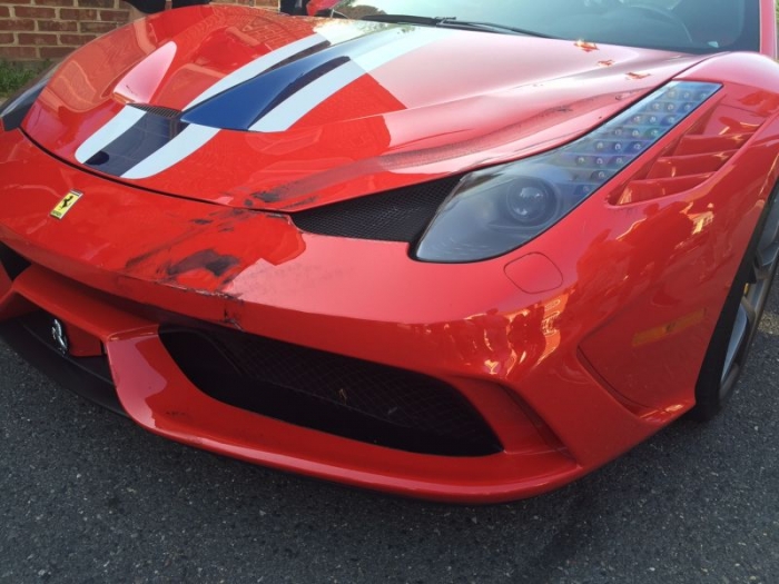       Ferrari  300 000 