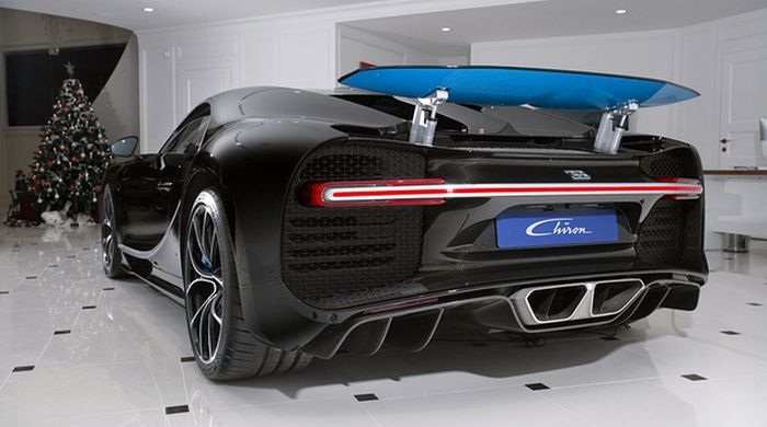 Bugatti Chiron   220  