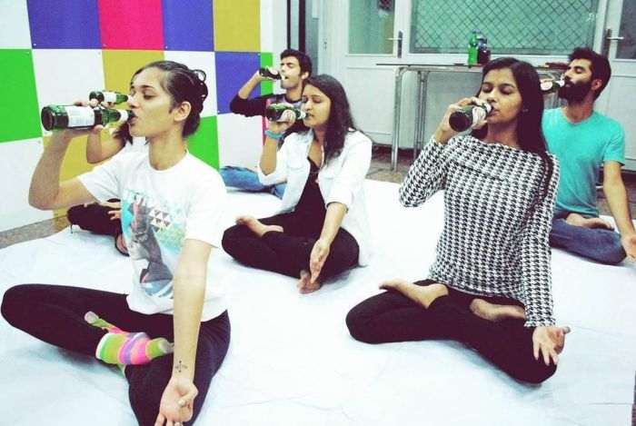 «Пивная йога» становится все более популярной и распространенной