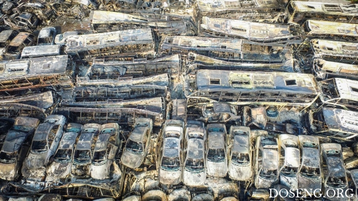 Пожар на китайской парковке уничтожил 6000 автомобилей