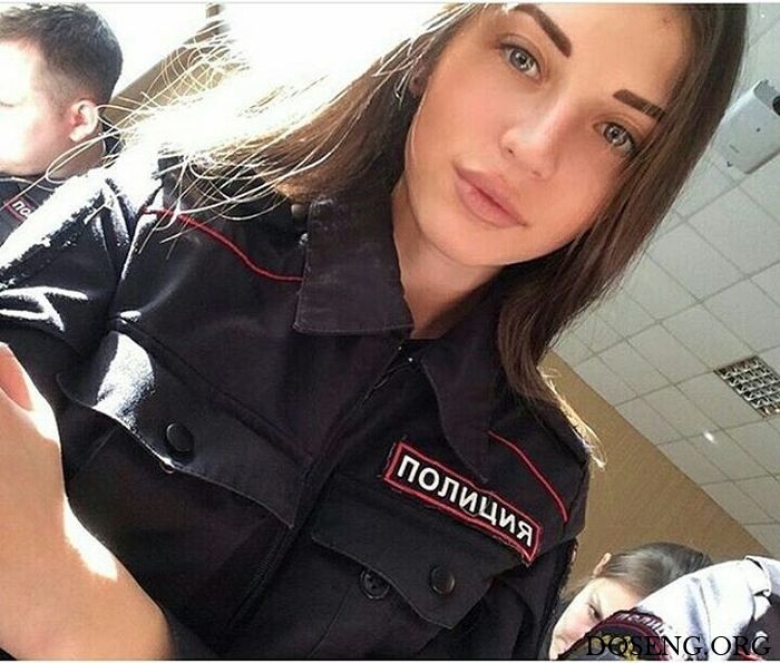 Симпатичные девушки на страже порядка