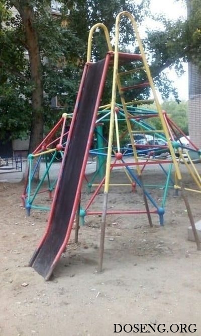 Странные детские площадки