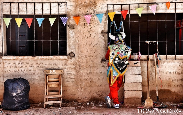 La Diablada -     