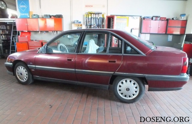 Opel Omega 1992    705    