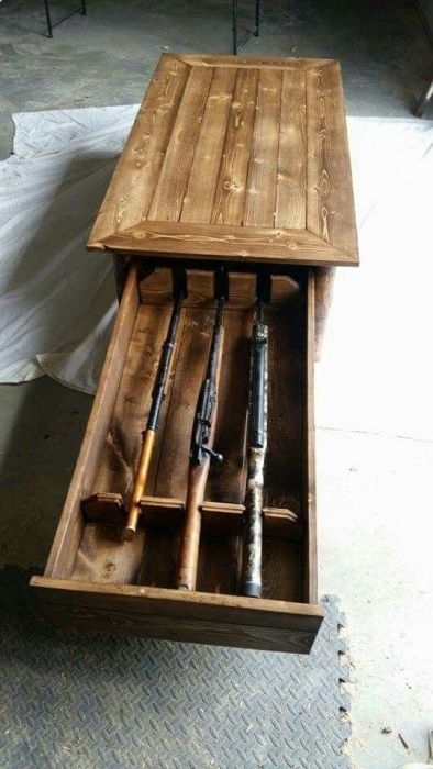 Креативная мебель для хранения оружия