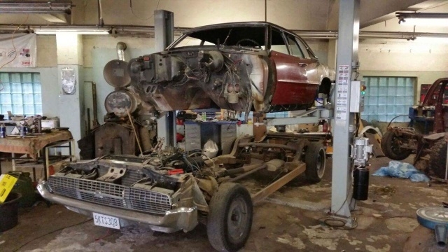 Восстановление разбитого Ford Thunderbird 1967 года выпуска