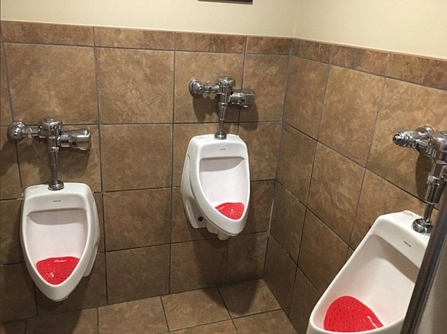 Странный и нелепый дизайн туалетов