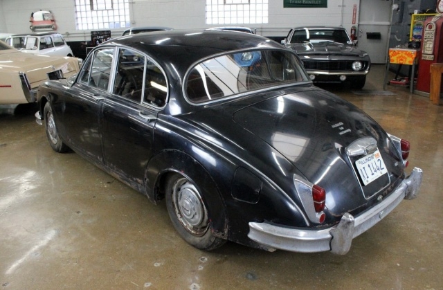  Jaguar Mk II    