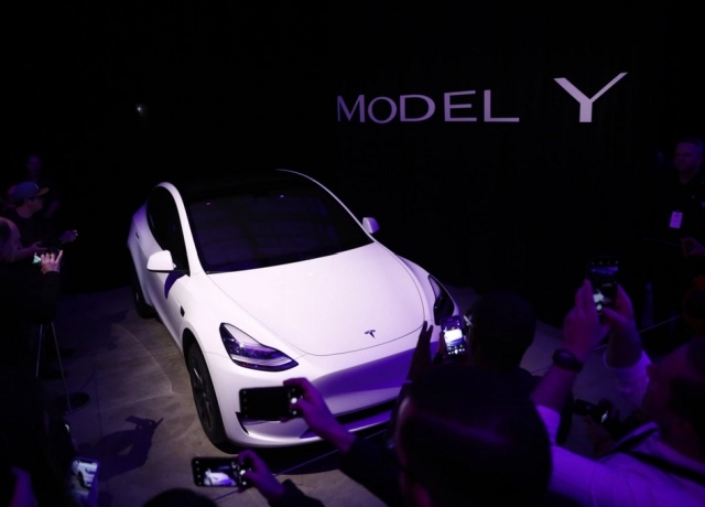 Tesla     Model Y