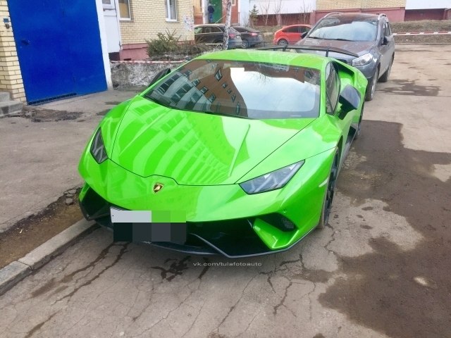     Lamborghini Huracan,   18- 