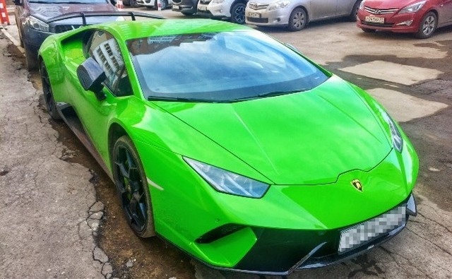     Lamborghini Huracan,   18- 