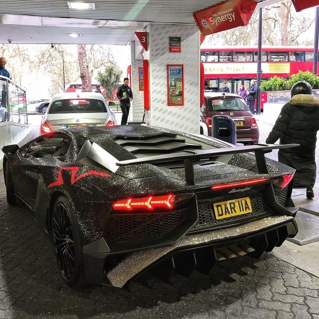  Lamborghini Aventador   2   Swarovski