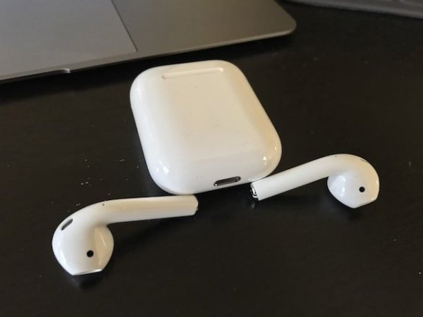       AirPods