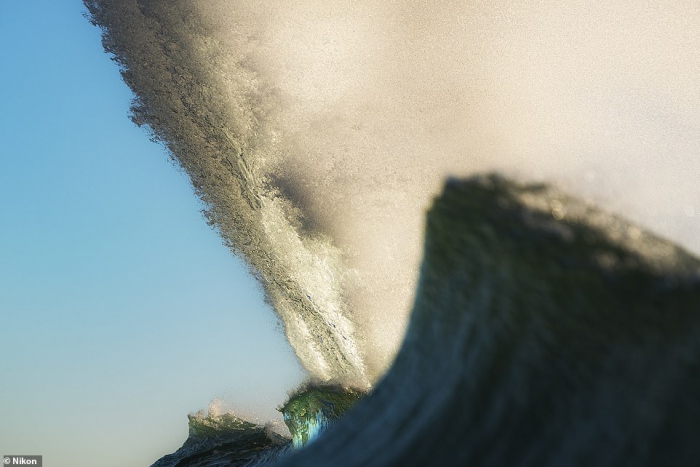    Nikon Surf Photo