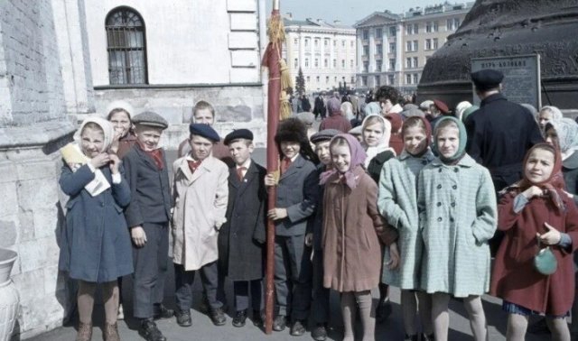 Цветные фотографии из советского прошлого