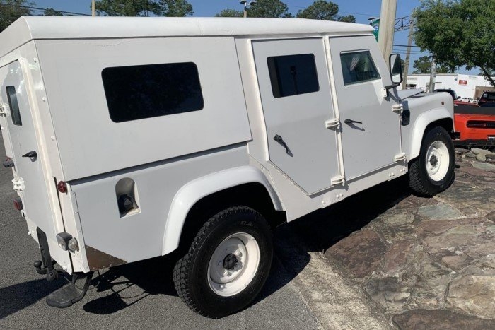   Land Rover Defender 1995 ,   